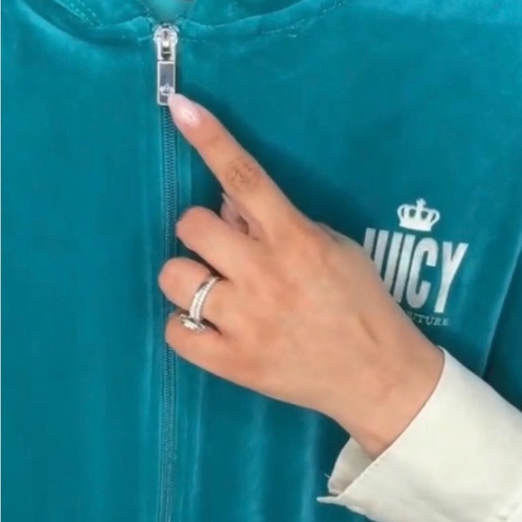 Juicy Couture Turquoise Velour Hooded Jumpsuit, Size Large - Picture 5 of 7